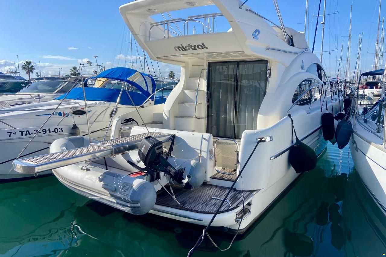 Azimut 42
