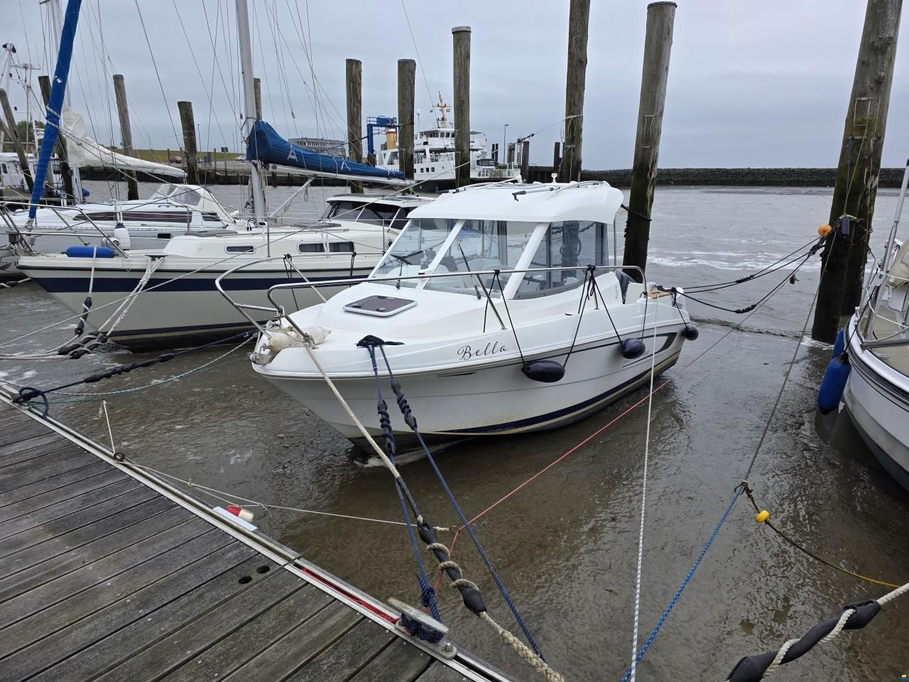 Beneteau Antares