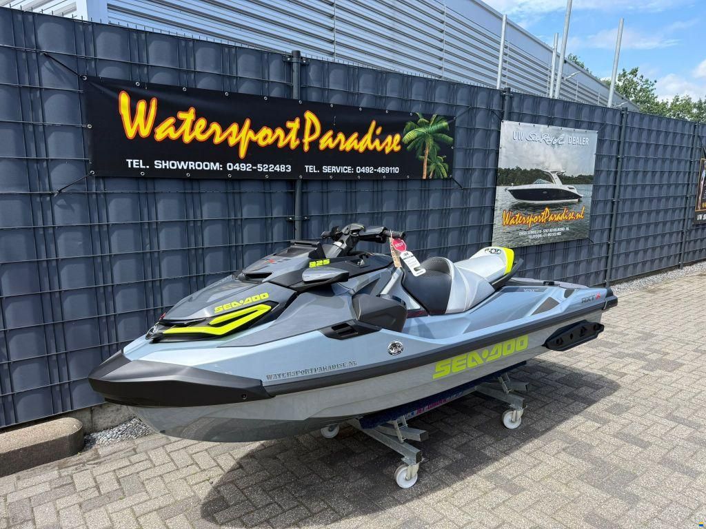 Sea-Doo RXT X 325