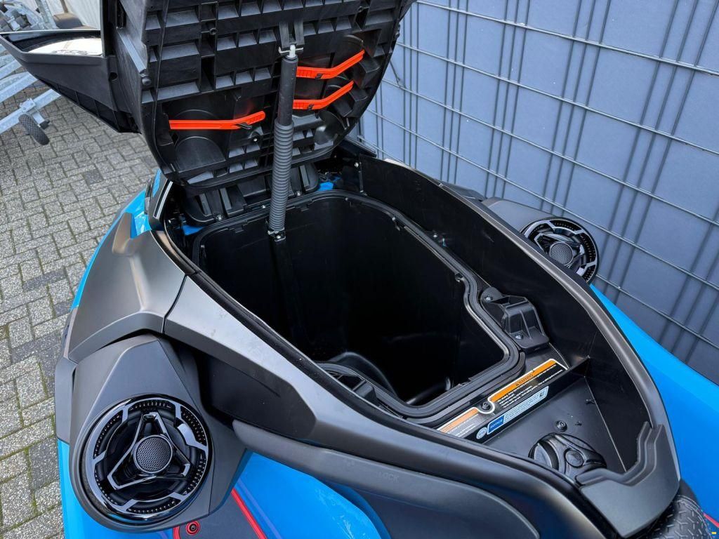 Sea-Doo RXT X 325