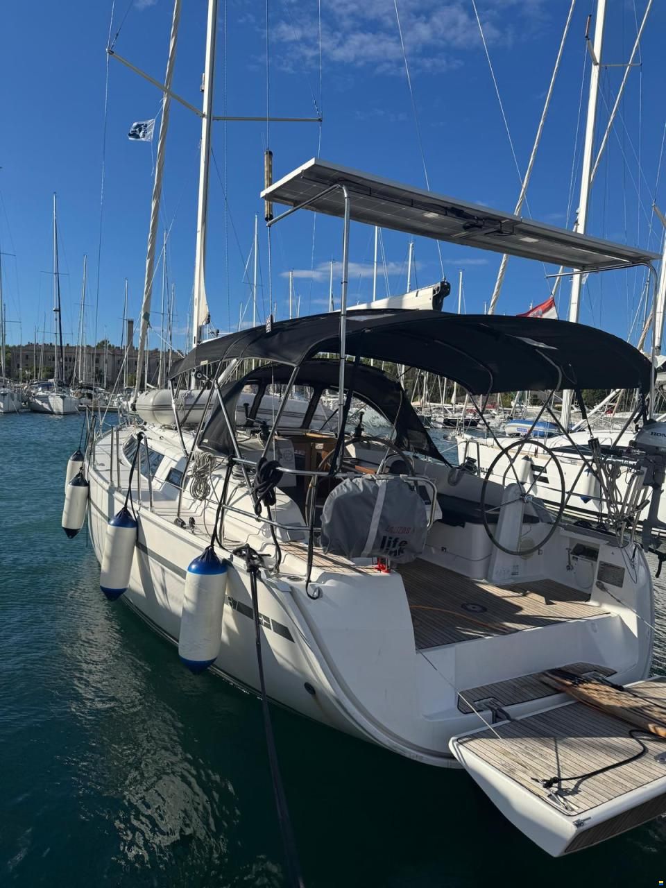 Bavaria 37 CRUISER