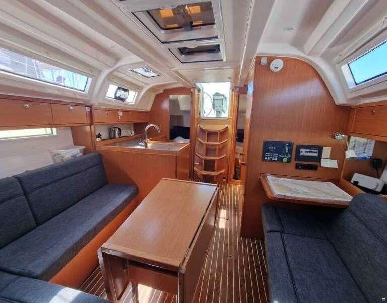 Bavaria 37 CRUISER