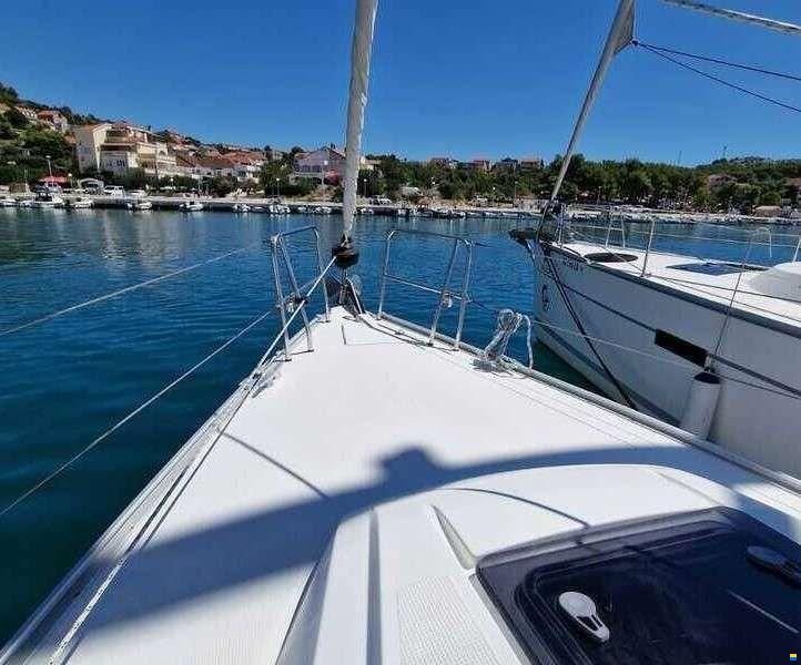 Bavaria 37 CRUISER