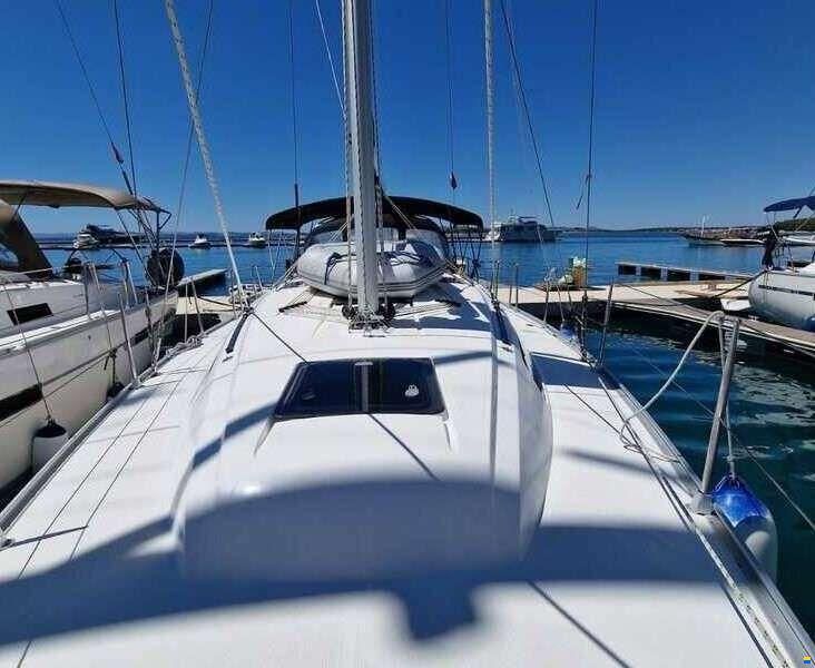 Bavaria 37 CRUISER