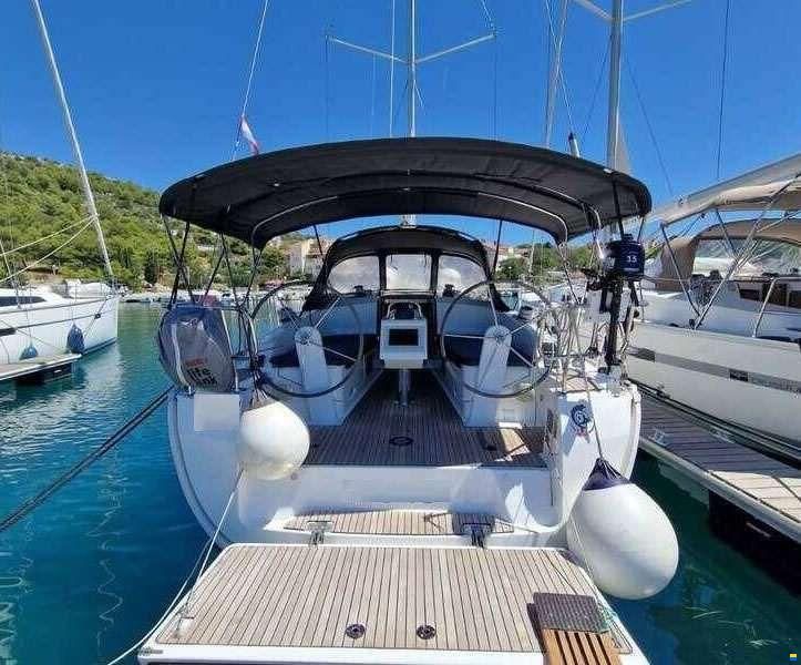 Bavaria 37 CRUISER