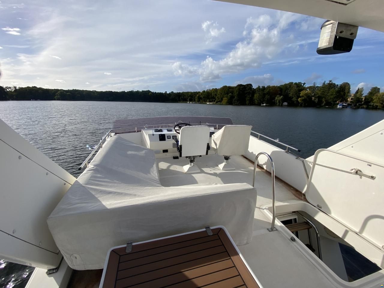 Neptunus 138 Sedan Fly