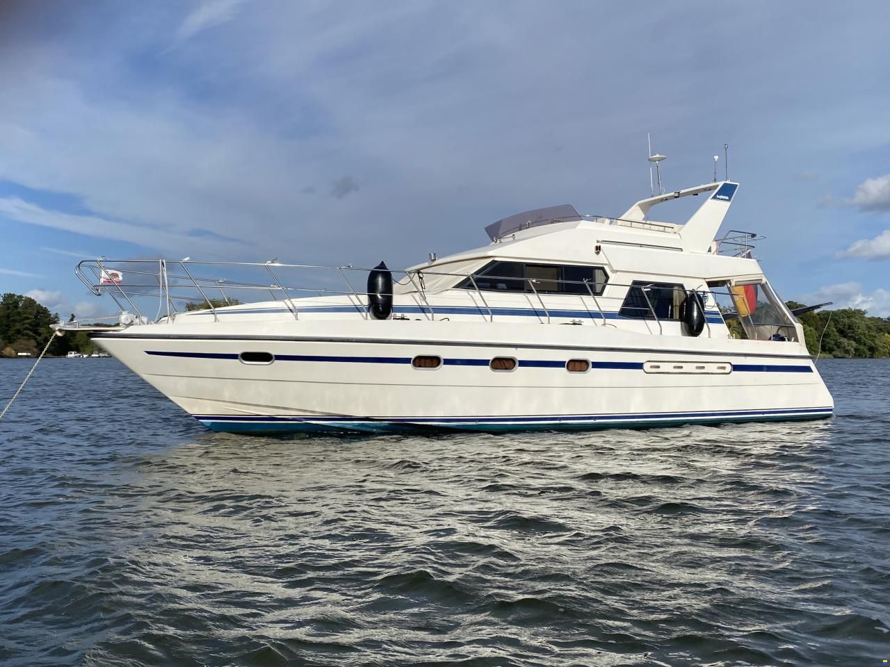 Neptunus 138 Sedan Fly