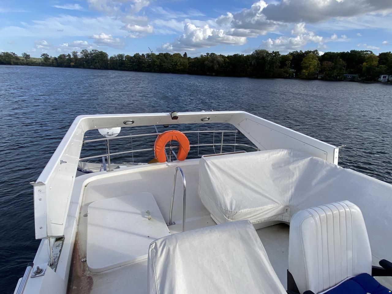 Neptunus 138 Sedan Fly