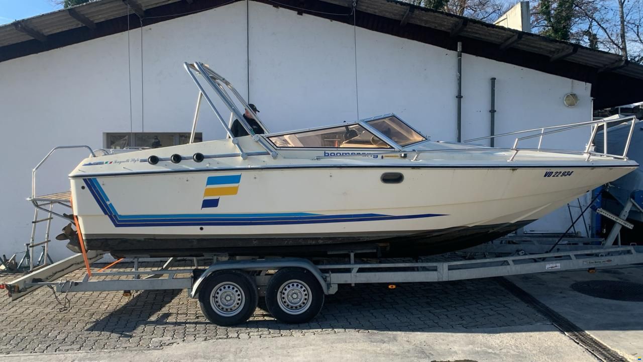 Nuova Fiberglass 700S