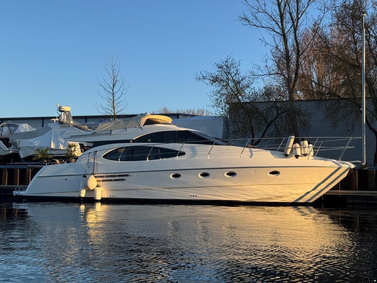 Azimut 52 Fly