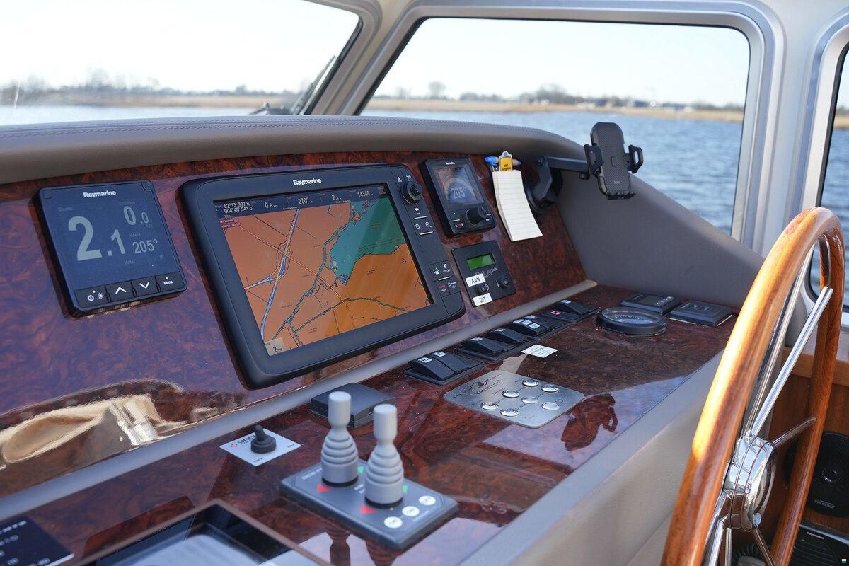 Linssen Grand Sturdy 410 AC Variotop met stabili