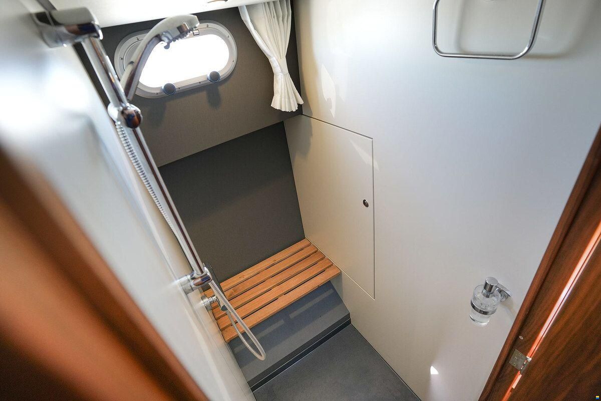 Linssen Grand Sturdy 410 AC Variotop met stabili