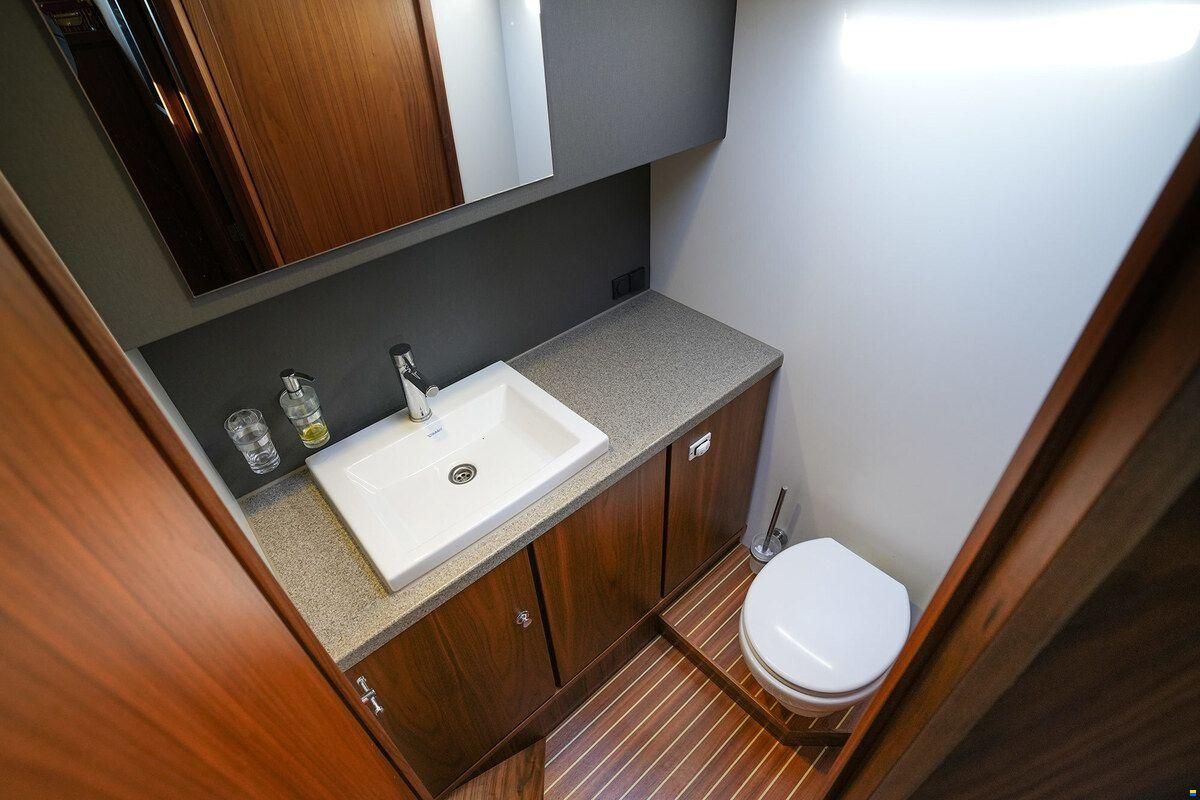 Linssen Grand Sturdy 410 AC Variotop met stabili