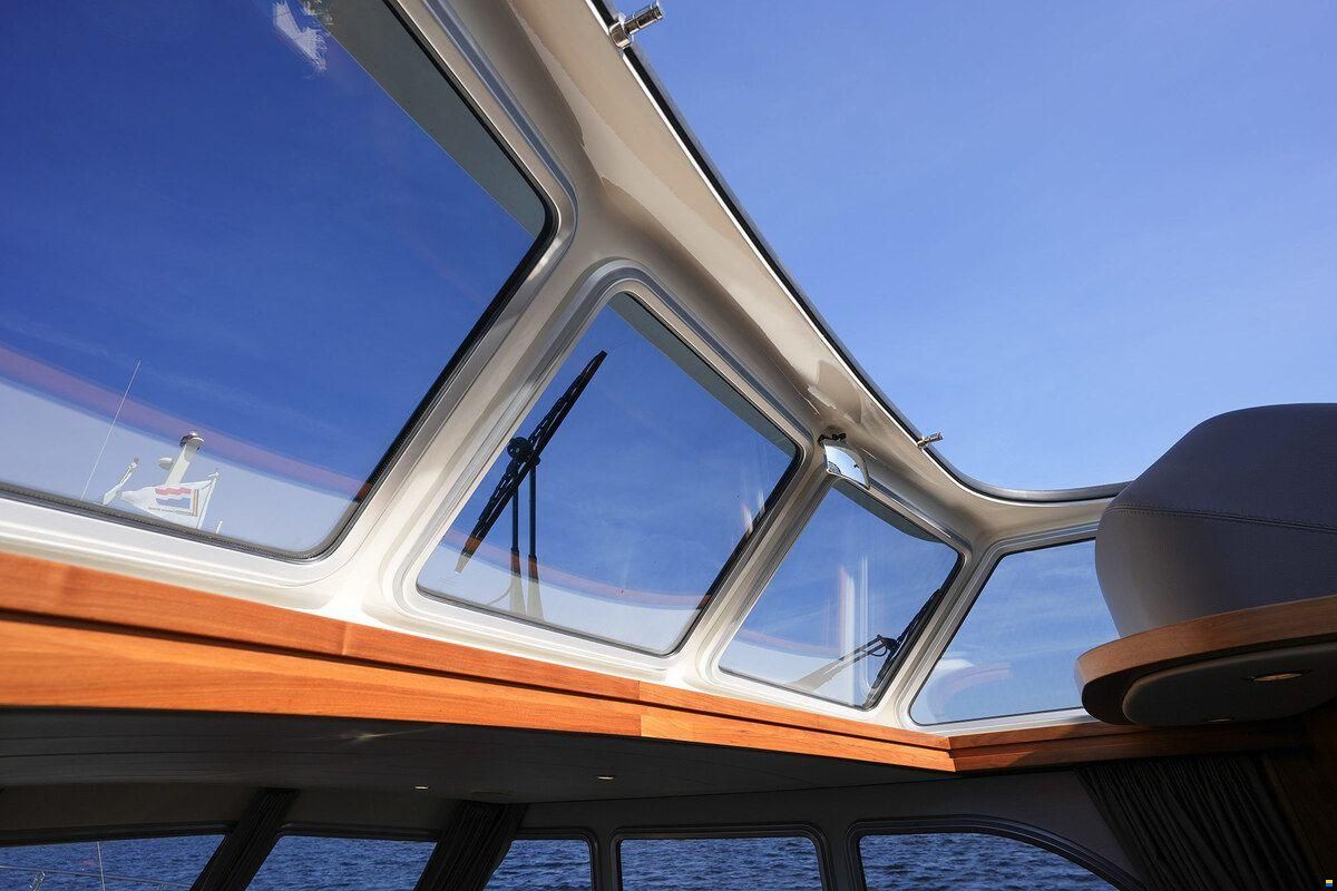 Linssen Grand Sturdy 410 AC Variotop met stabili