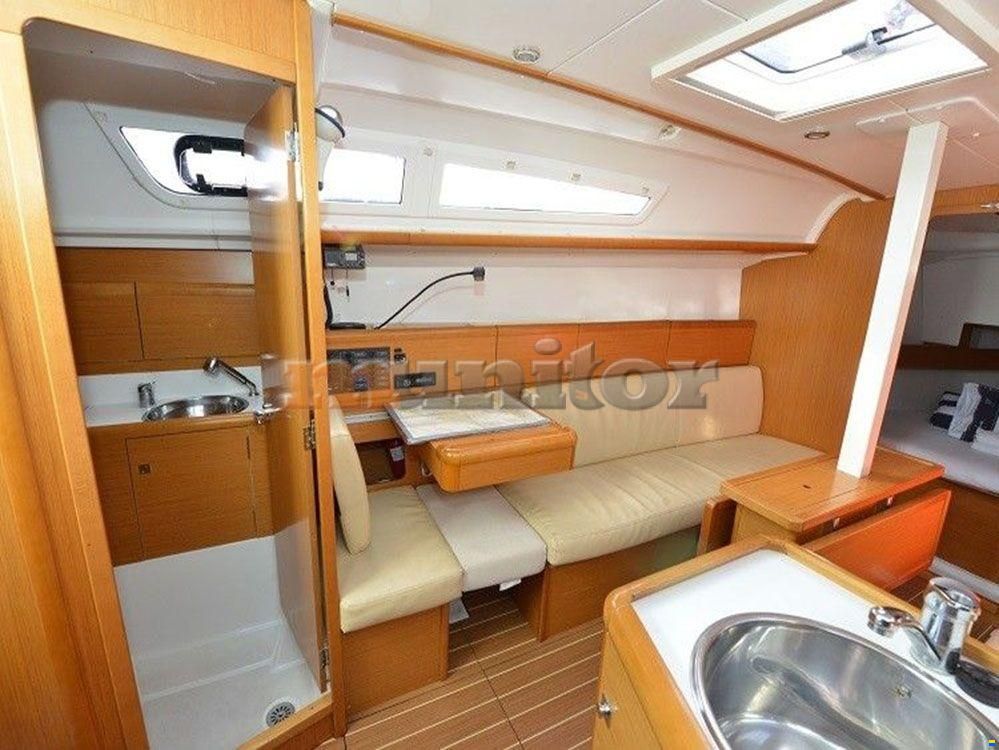 Jeanneau 33i