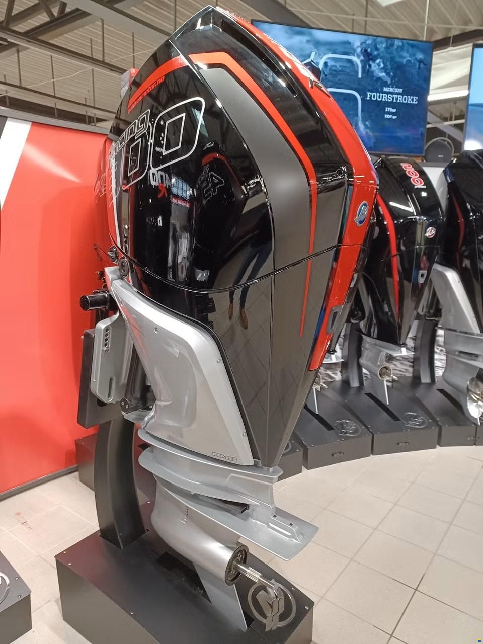 Mercury Racing Racing 300R XL 4.6L AMS V8