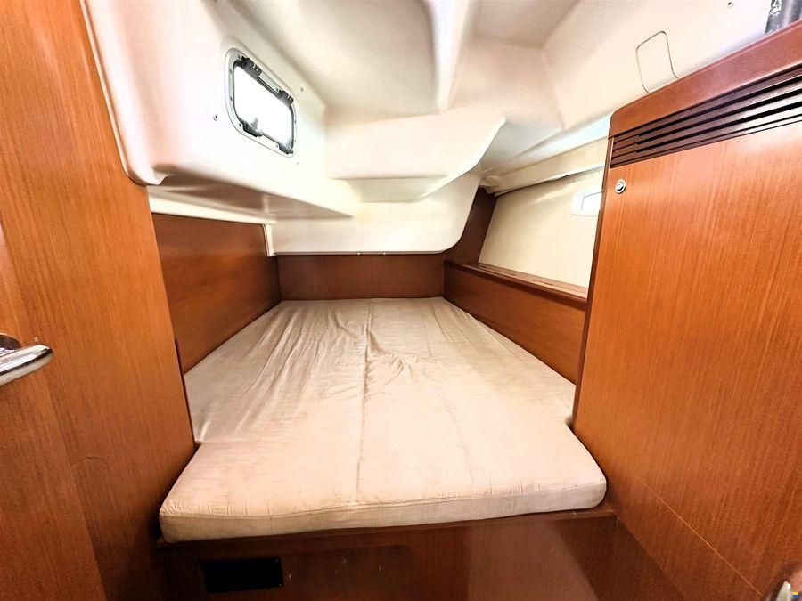 Beneteau Oceanis 43