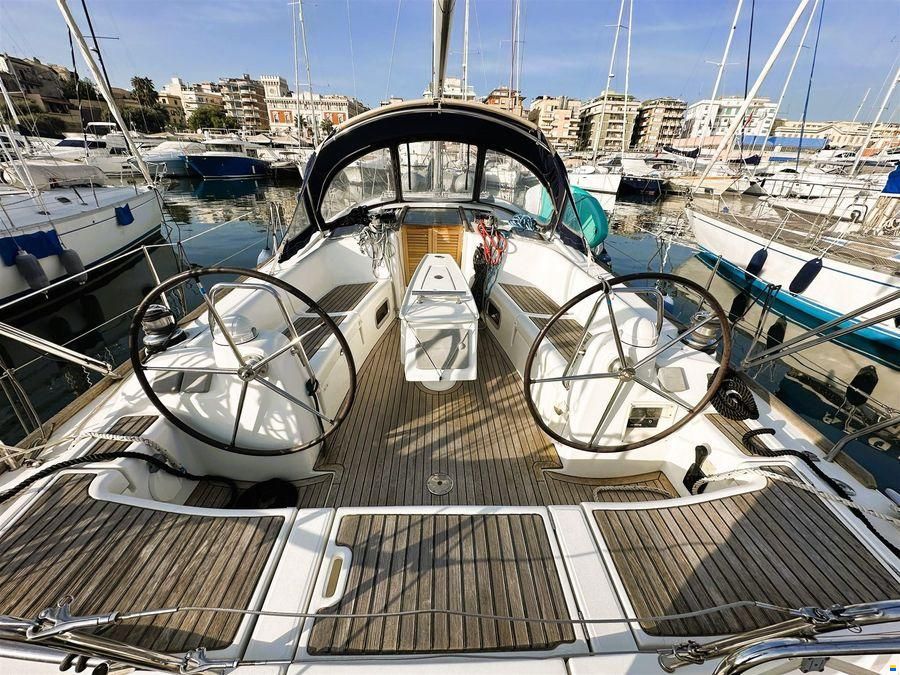 Beneteau Oceanis 43