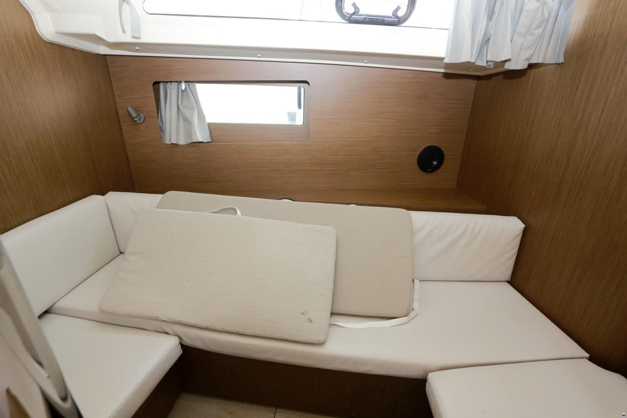Beneteau Oceanis 41.1