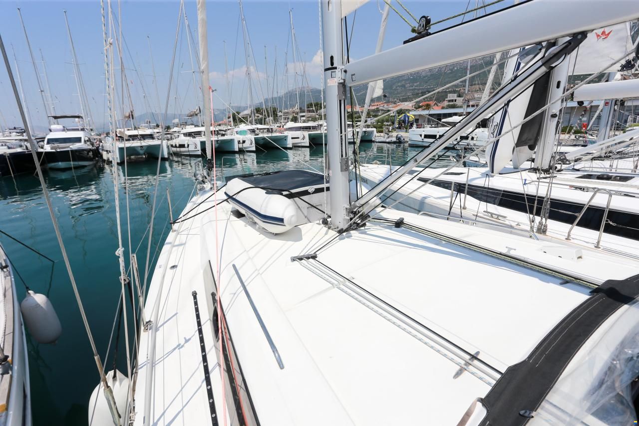 Beneteau Oceanis 41.1