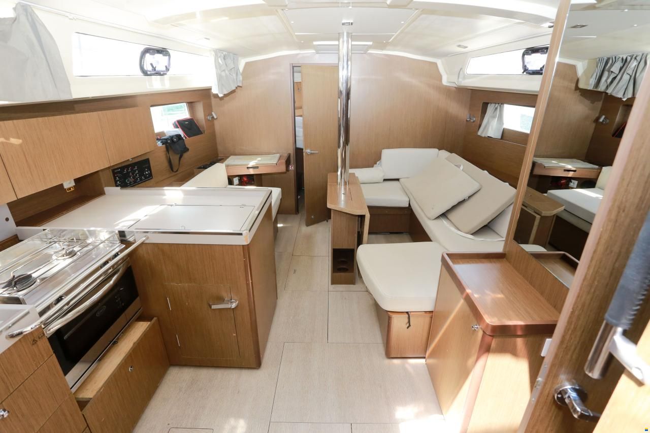 Beneteau Oceanis 41.1