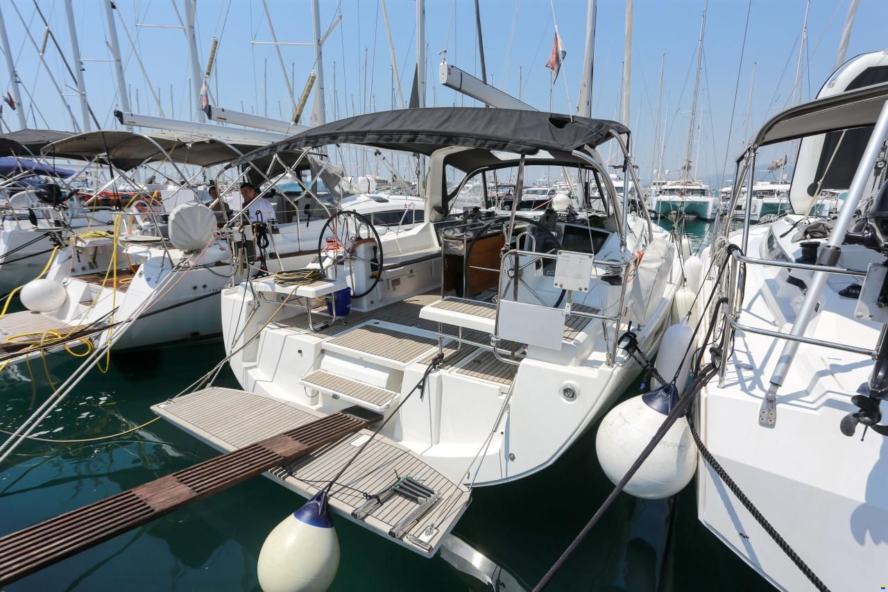 Beneteau Oceanis 41.1