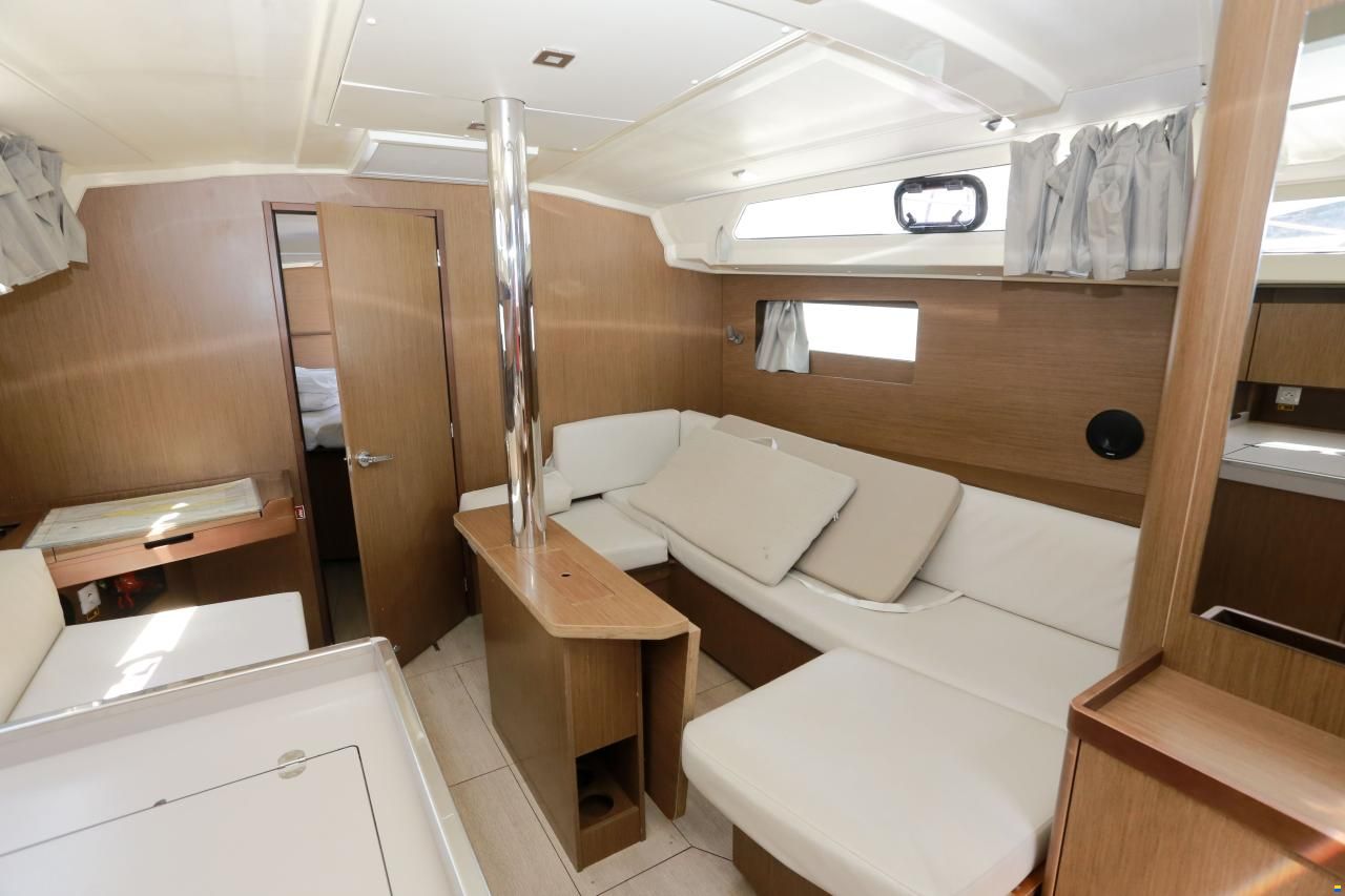Beneteau Oceanis 41.1