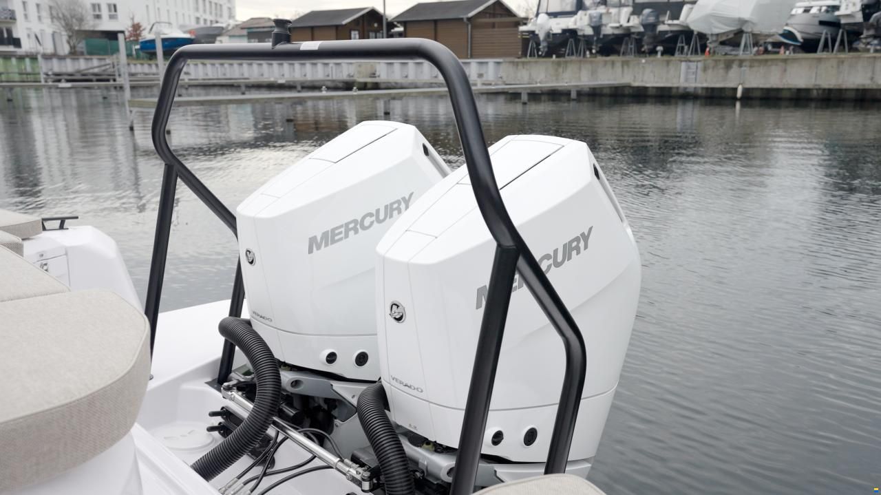 Axopar 37 Cross Cabin