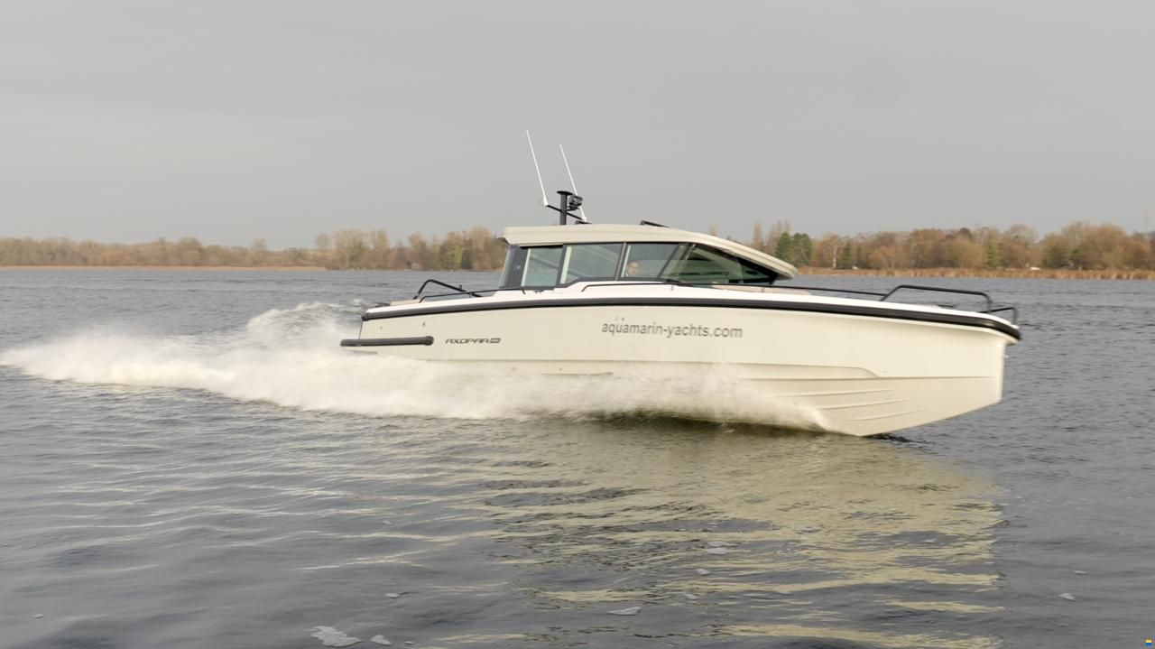 Axopar 37 Cross Cabin
