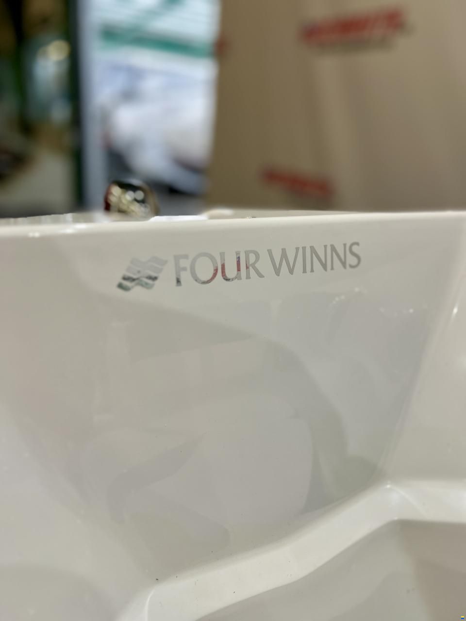 Four Winns H200