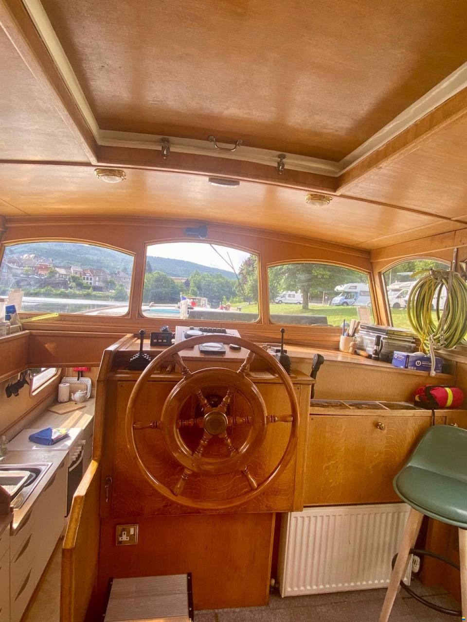 AMC BARGE