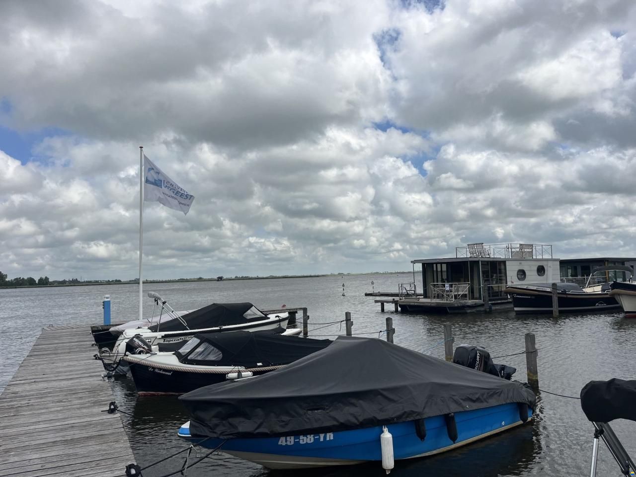 Campi 400, Met Ligplaats In Uitgeest