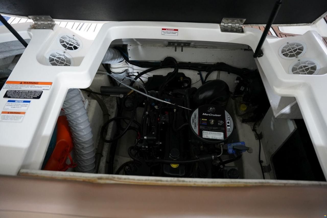 Sea Ray 19 SPXE