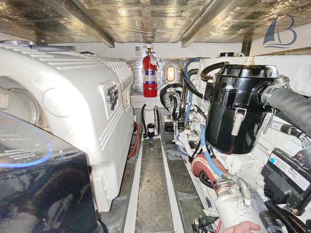 Sealine T52