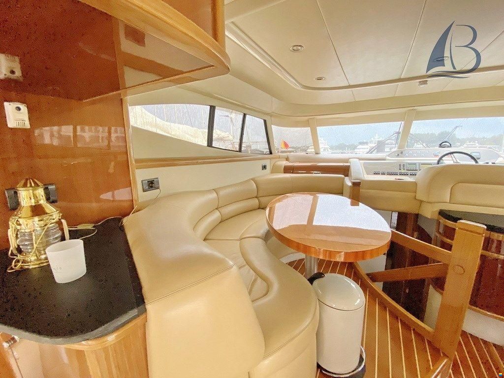 Sealine T52