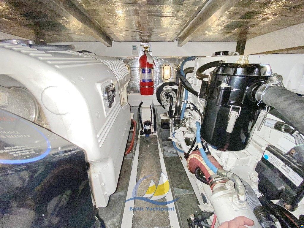 Sealine T52