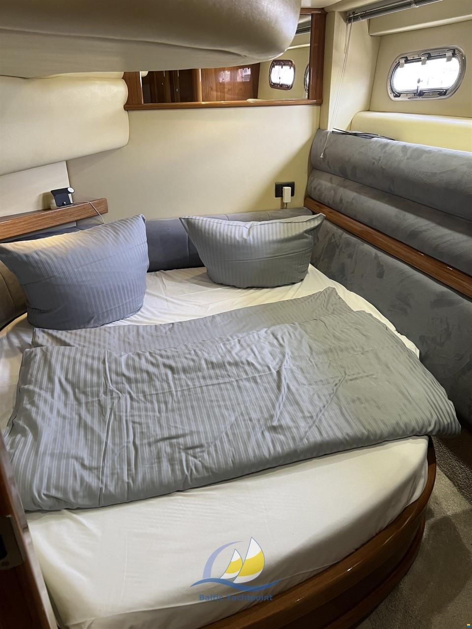 Sealine T52