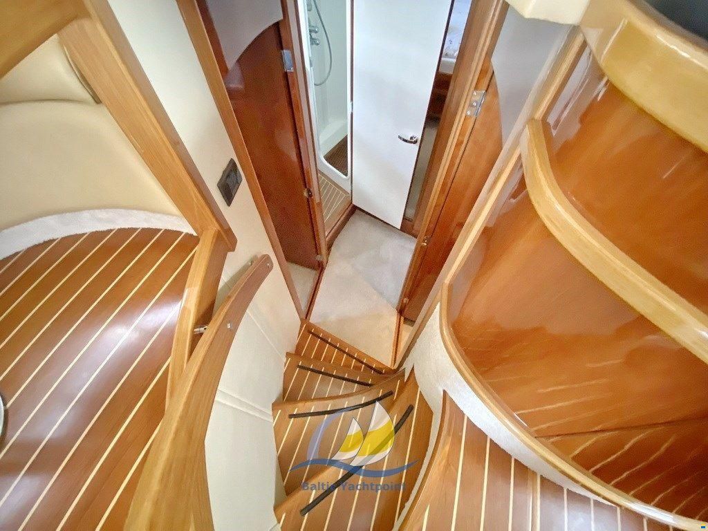 Sealine T52