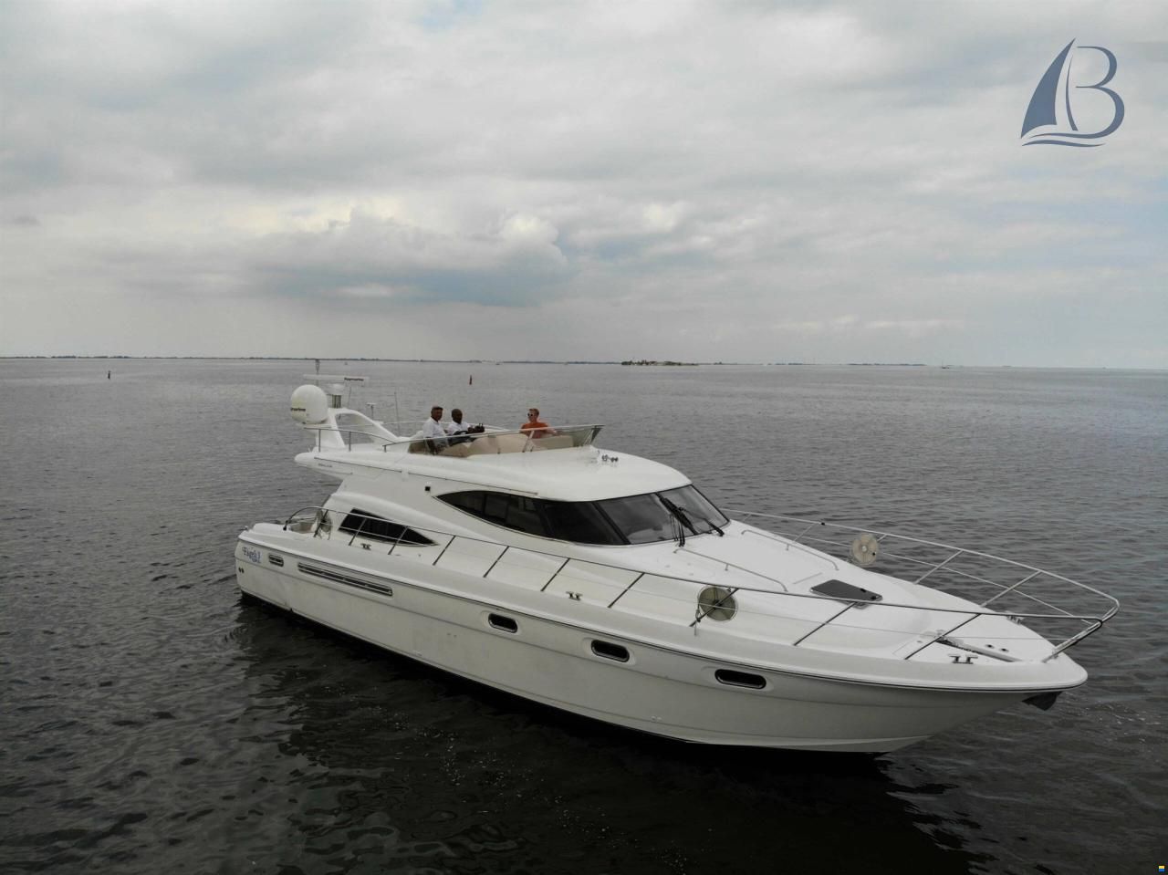 Sealine T52