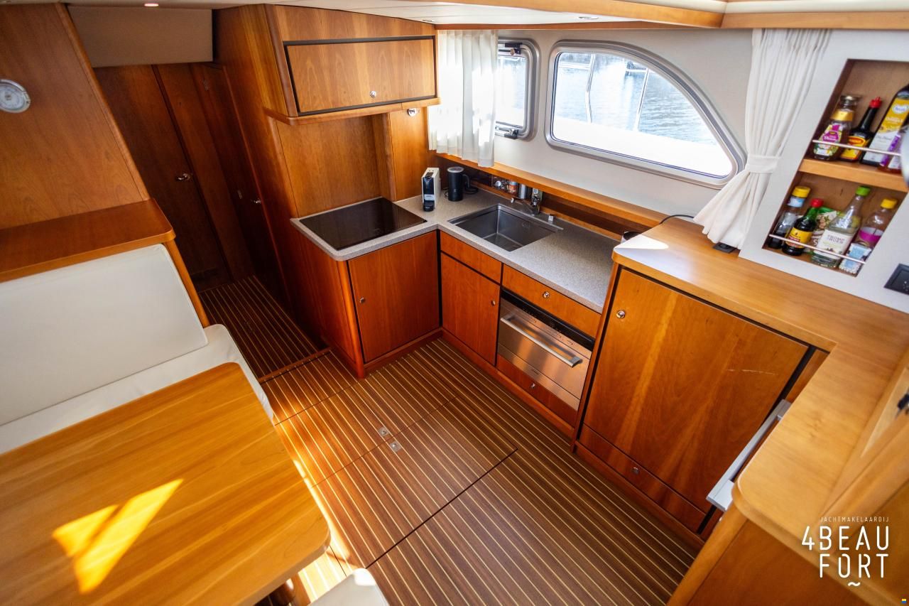 Linssen Grand Sturdy 470 Sedan Wheelhouse Longto