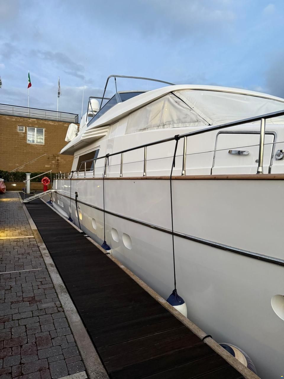 Sanlorenzo SL 72