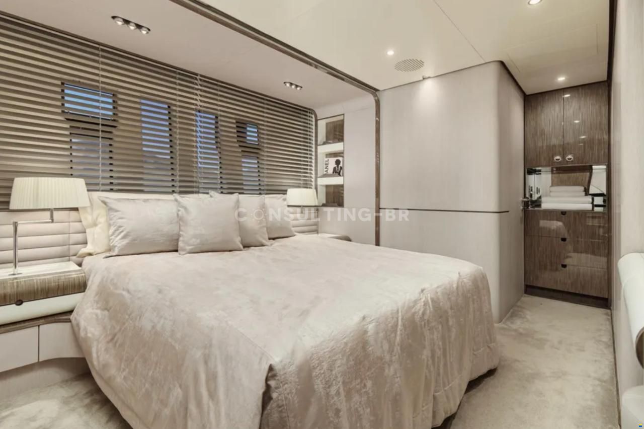Azimut Grande 30M