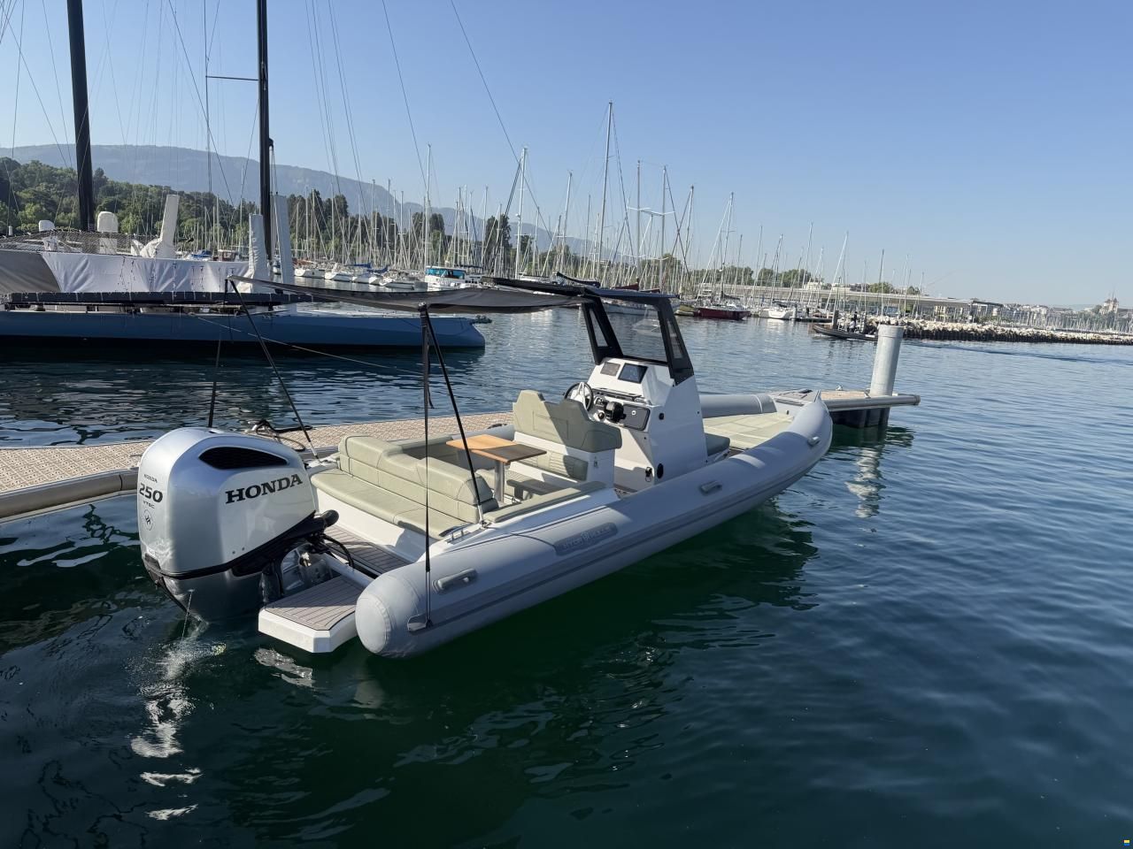 Hydrohulls HH7
