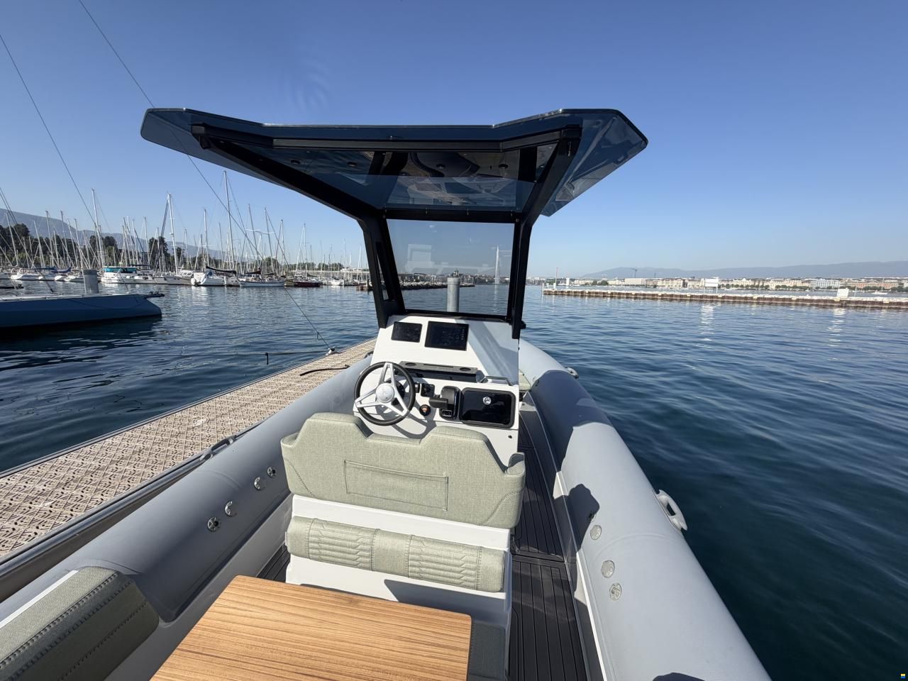 Hydrohulls HH7