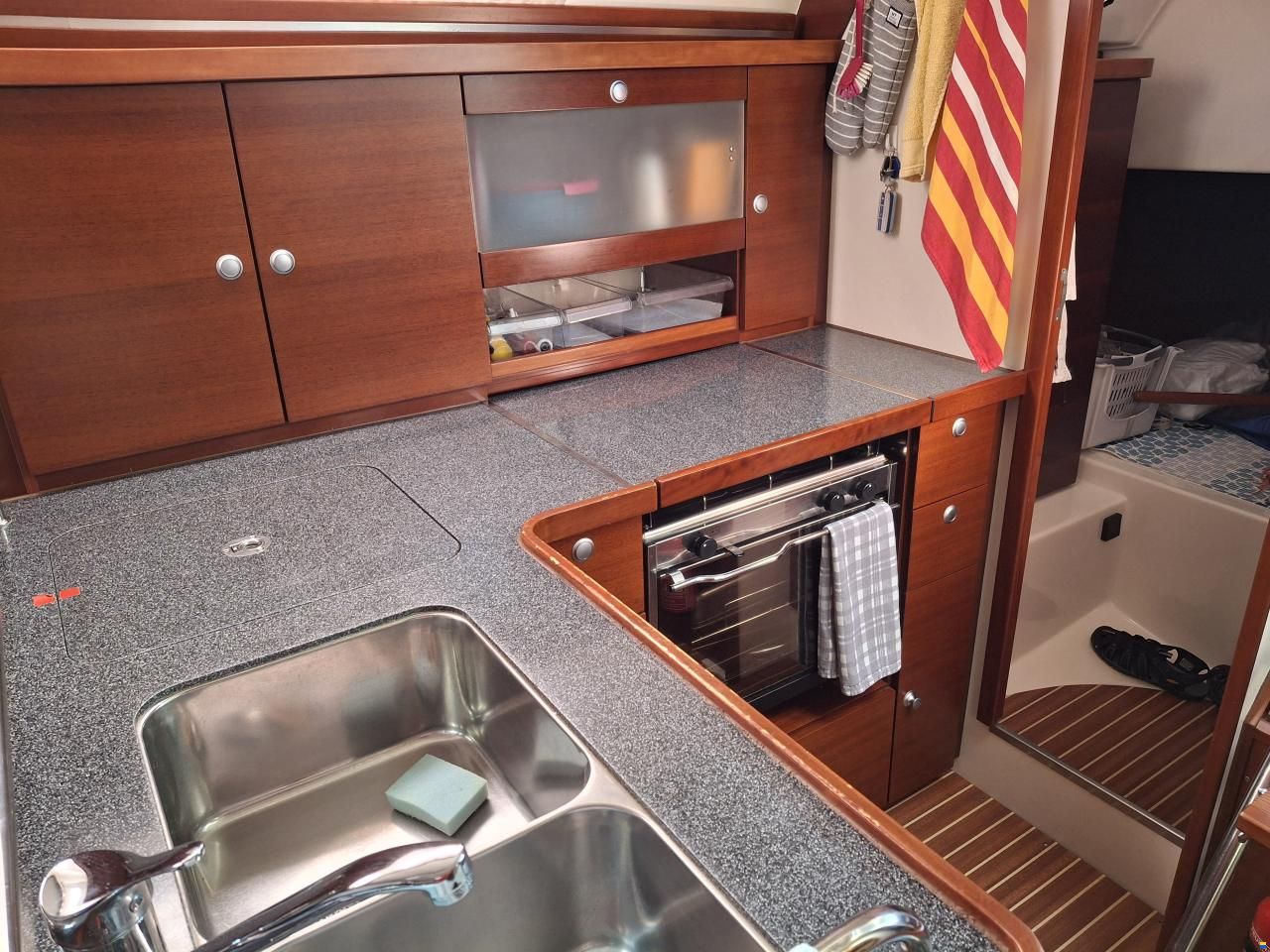 Hanse 370