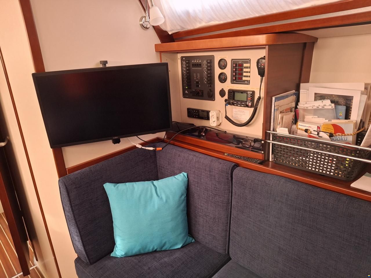Hanse 370
