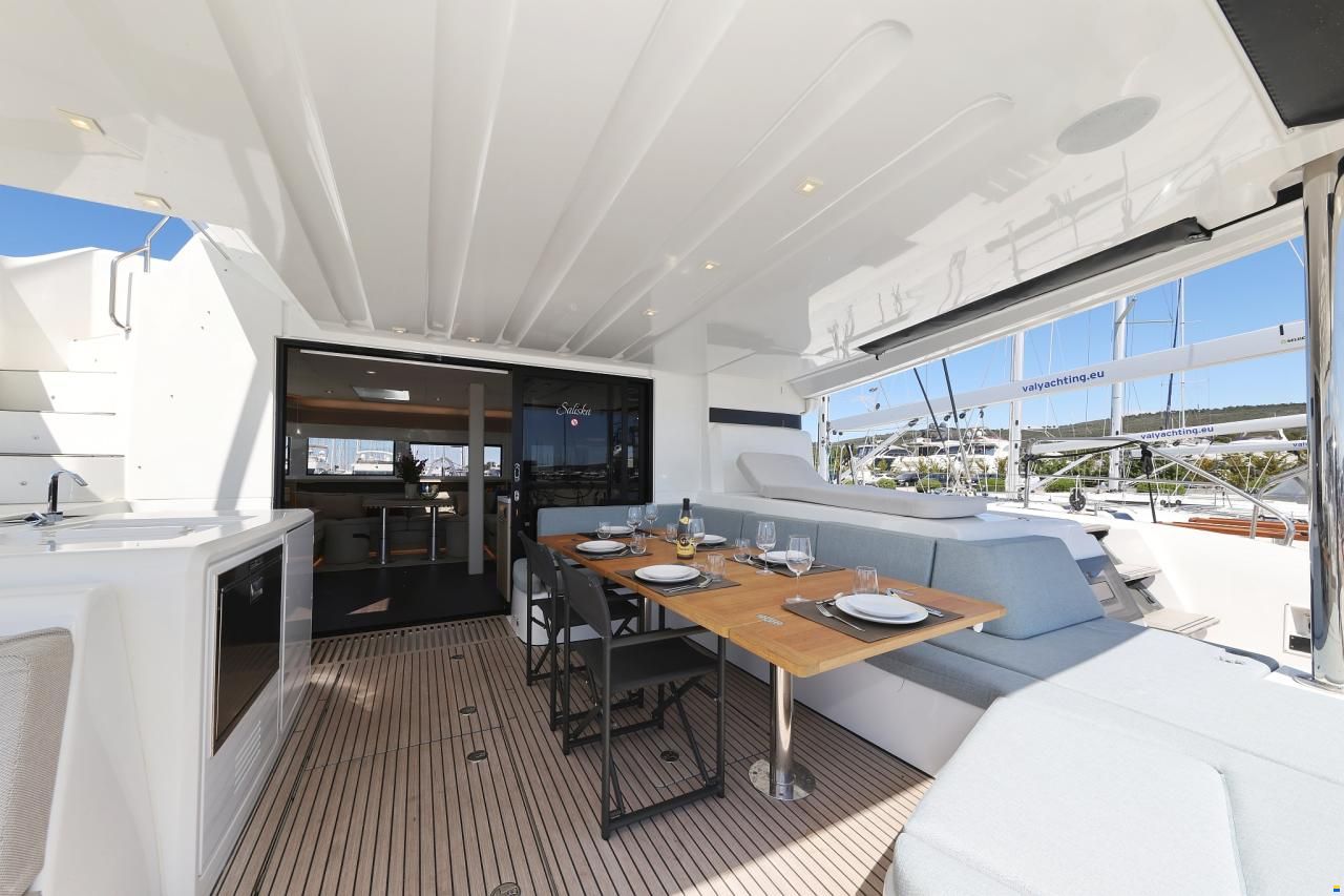 Lagoon 55