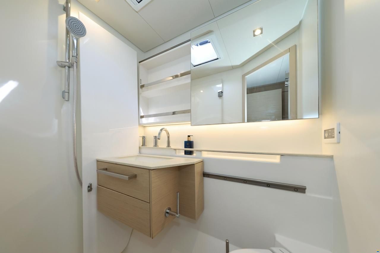 Lagoon 55