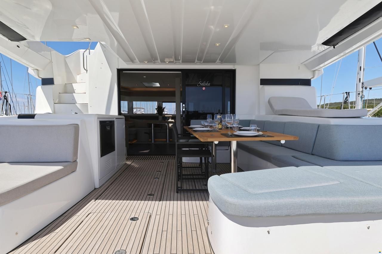 Lagoon 55