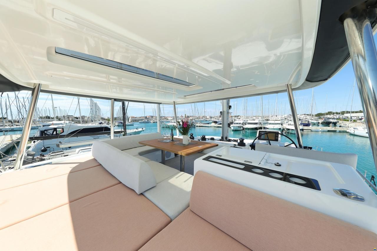 Lagoon 55
